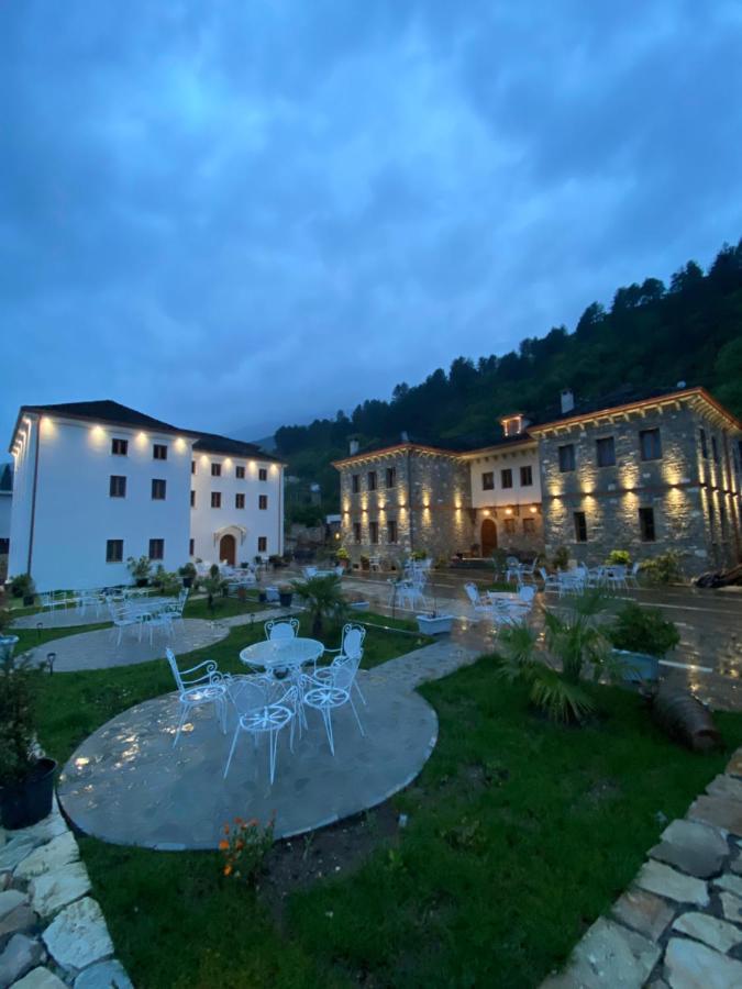 Hotel Kaso Ervehe Përmet Kültér fotó
