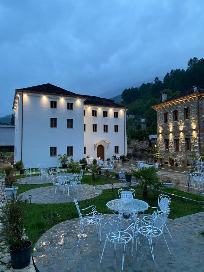 Hotel Kaso Ervehe Përmet Kültér fotó