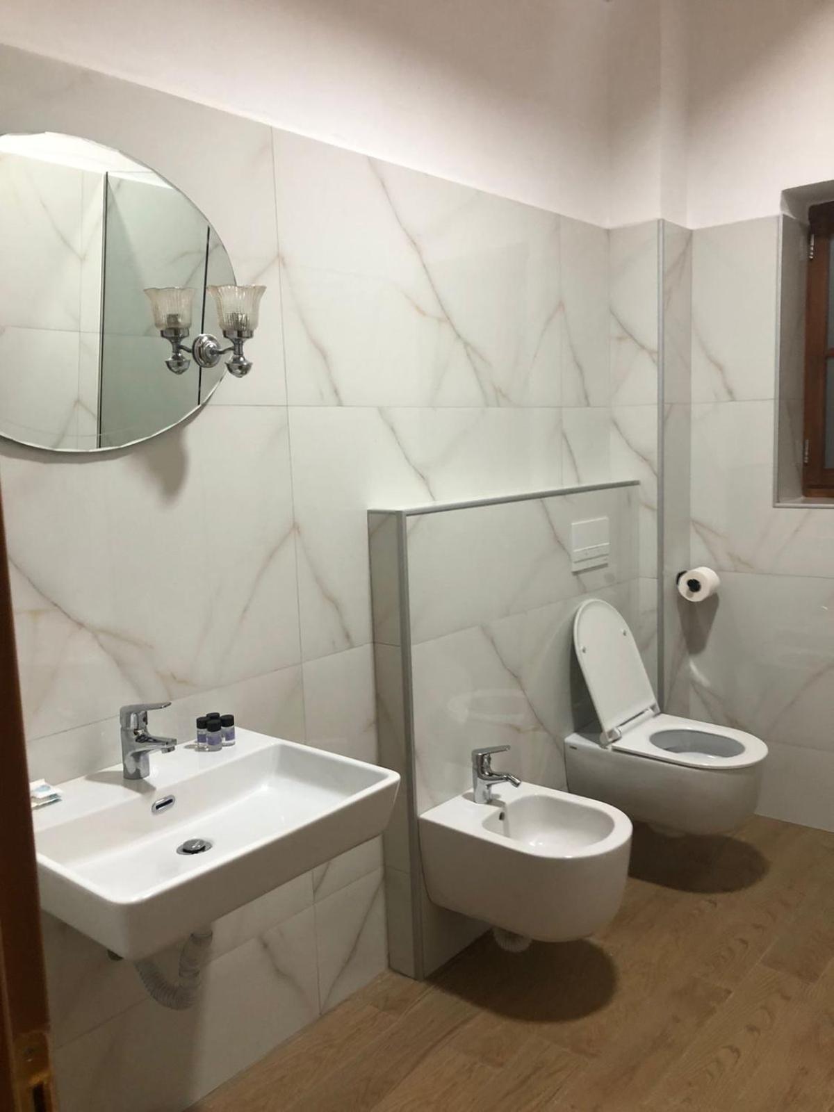 Hotel Kaso Ervehe Përmet Kültér fotó