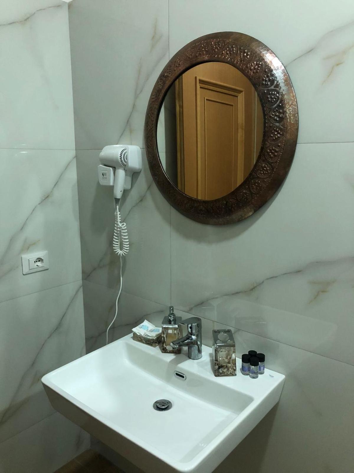 Hotel Kaso Ervehe Përmet Kültér fotó
